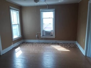 1041 Kentucky St in Lawrence, KS - Building Photo - Building Photo
