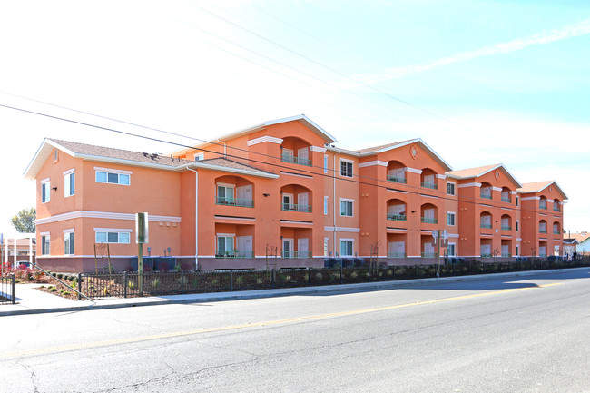 Valle del Sol in Coalinga, CA - Foto de edificio - Building Photo