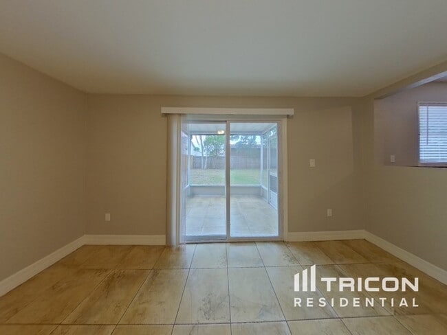 3615 W Rogers Ave in Tampa, FL - Building Photo - Building Photo