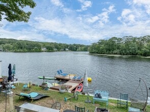23 Shore Dr in Old Lyme, CT - Building Photo - Building Photo