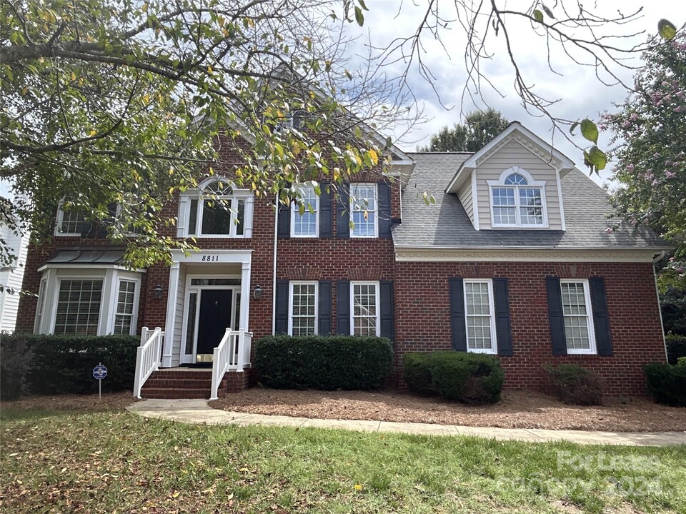 8811 Briarstone Ln in Waxhaw, NC - Building Photo