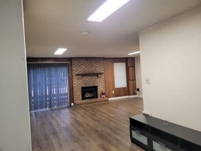 12521 Sweet Leaf Terrace in Fairfax, VA - Building Photo - Building Photo