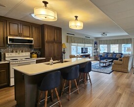 6437 Bell Meadows in Grant, MI - Foto de edificio - Building Photo
