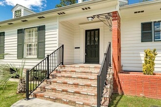 222 E Sanders St in Gonzales, LA - Building Photo - Building Photo