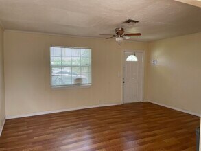 1425 W 30th St in Riviera Beach, FL - Building Photo - Building Photo