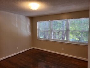4724 Hovis Rd in Charlotte, NC - Building Photo - Building Photo