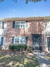 415 Parkdale Dr in Charleston, SC - Foto de edificio - Building Photo