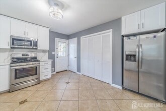 846 Voorhees Ave in Middlesex, NJ - Building Photo - Building Photo