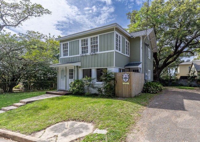 156 Short St in Fairhope, AL - Building Photo - Building Photo