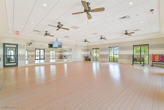 11572 Shady Blossom Dr in Ft. Myers, FL - Foto de edificio - Building Photo