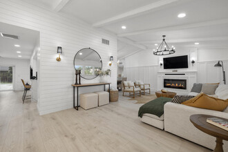 1145 Hickory Trail in Wellington, FL - Building Photo - Building Photo