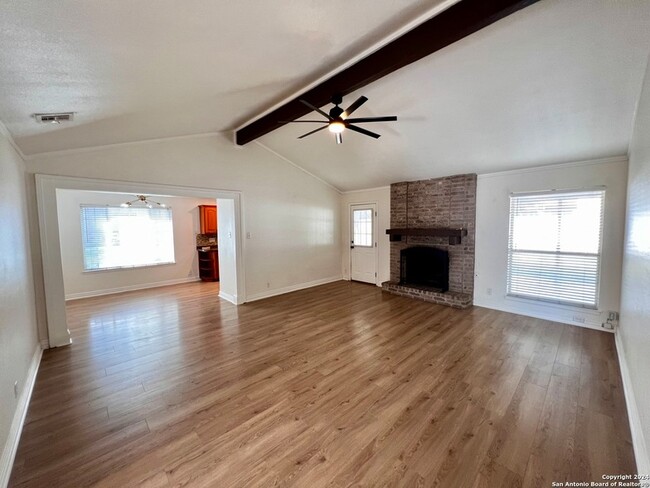 10343 Granary St, Unit 2F in San Antonio, TX - Building Photo - Building Photo