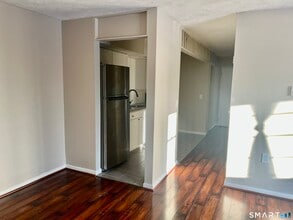 105 Horse Pond Rd in Salem, CT - Building Photo - Building Photo