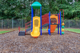 The Park at Palatine in College Park, GA - Building Photo - Building Photo