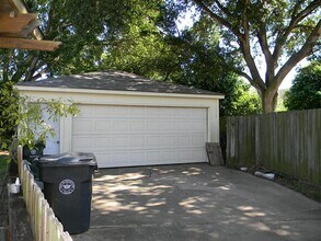 2711 River Birch Dr in Sugar Land, TX - Building Photo - Building Photo