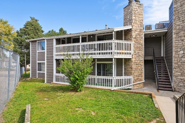 18103 E Kentucky Ave in Aurora, CO - Building Photo - Building Photo