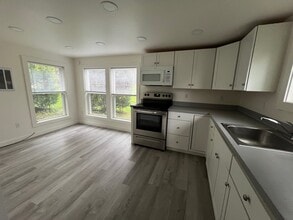 826 Dryden Rd in Ithaca, NY - Building Photo - Building Photo