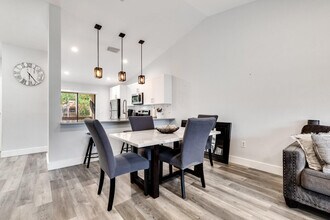 13155 Chadwick Ct in Wellington, FL - Foto de edificio - Building Photo