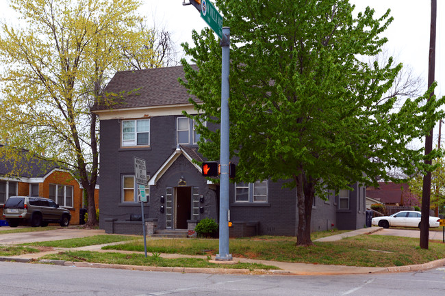 2501 NW 12th St in Oklahoma City, OK - Building Photo - Building Photo