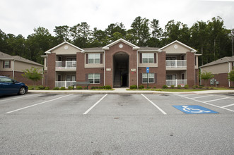 Skyline Trace Apartments in Monroe, GA - Foto de edificio - Building Photo