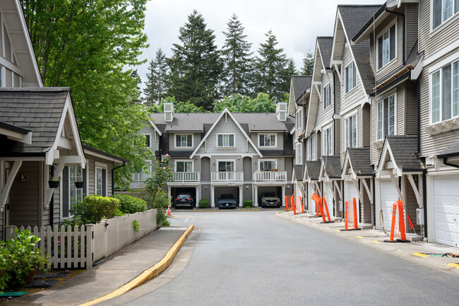 18282 NE 97th Way in Redmond, WA - Foto de edificio - Building Photo