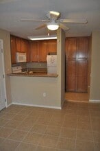 3456 Castle Glen Dr in San Diego, CA - Building Photo - Building Photo