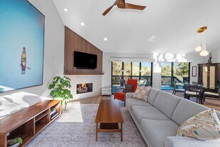 2200 Homedale Dr in Austin, TX - Building Photo