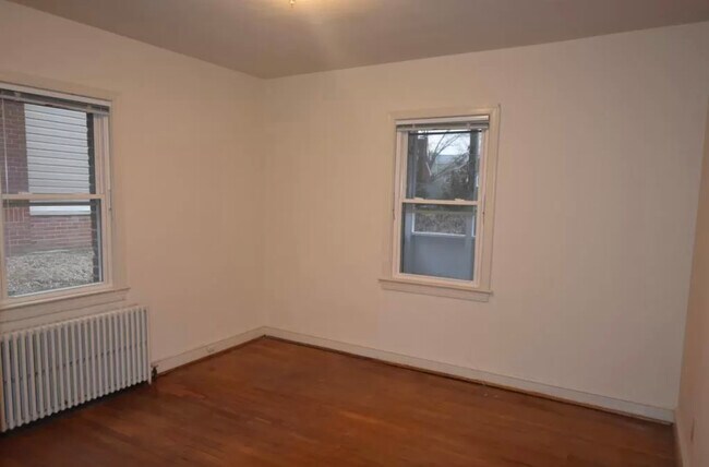 4515 Avondale St in Bethesda, MD - Foto de edificio - Building Photo