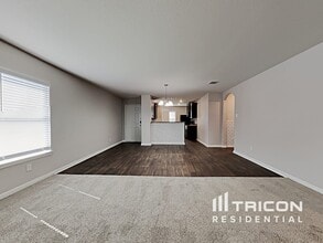 7310 Romaire Run in San Antonio, TX - Building Photo - Building Photo