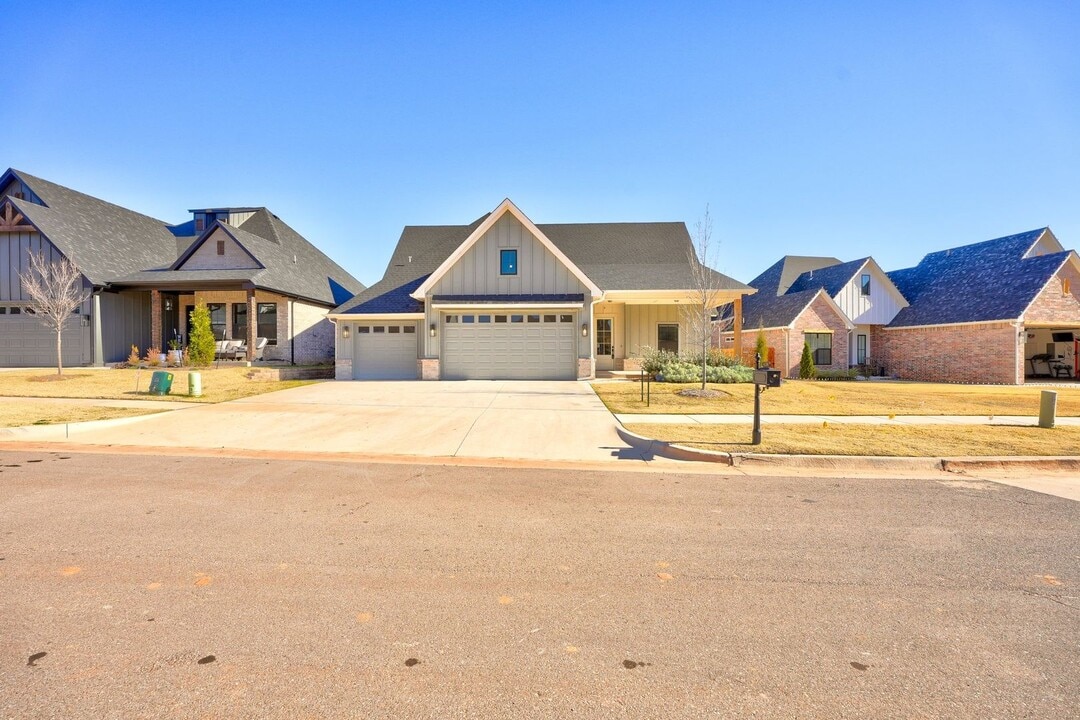 4124 Emery Dr in Edmond, OK - Foto de edificio