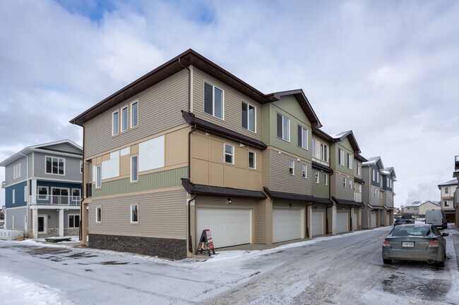 Cornerview Townhomes in Calgary, AB - Building Photo - Building Photo