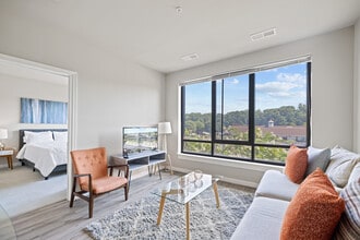 Rivergate in Woodbridge, VA - Foto de edificio - Building Photo
