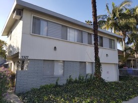 7327 Newlin Ave, Unit L in Whittier, CA - Building Photo