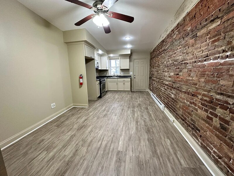 331 Rose St, Unit Unit 2 in Chester, PA - Foto de edificio