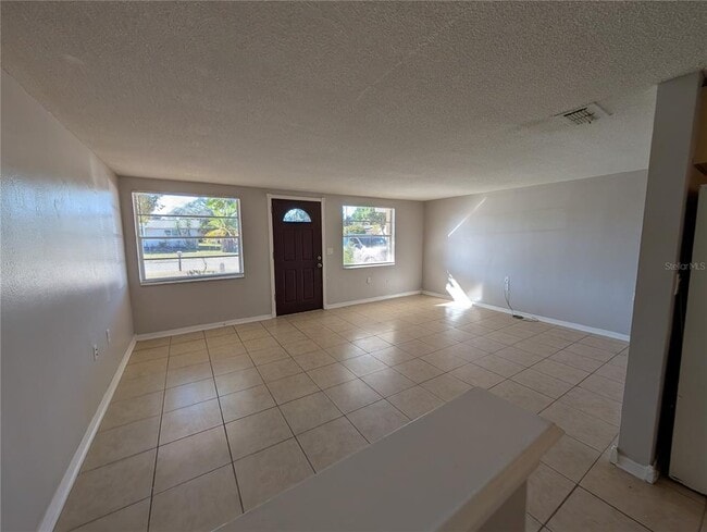 5015 Overton Dr in New Port Richey, FL - Building Photo - Building Photo