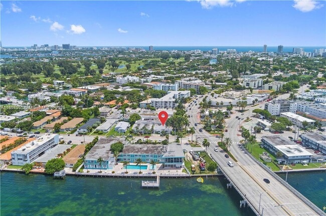 2101 Bay Dr in Miami, FL - Building Photo - Building Photo
