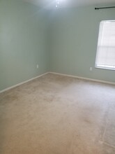 6213 Dewdrop Way in Temple Terrace, FL - Foto de edificio - Building Photo