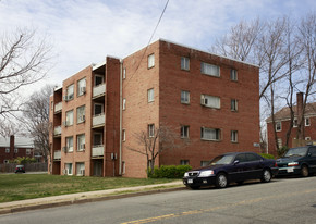 500 S Court House Rd Apartments