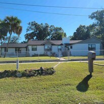 1301 W Lee St in Pensacola, FL - Building Photo