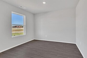 135 Sienna Dr in Alvord, TX - Building Photo - Building Photo
