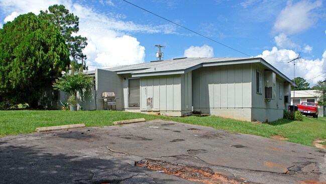 416 Belmont Ter in Tallahassee, FL - Foto de edificio - Building Photo