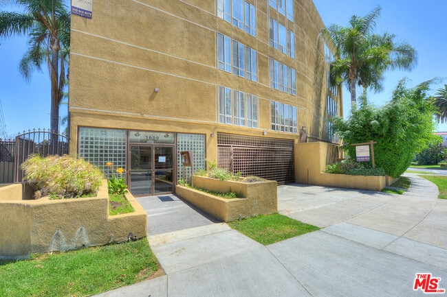 3600 Bagley Ave in Los Angeles, CA - Building Photo - Building Photo