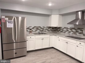 11 Ridgewood Pl in Willingboro, NJ - Building Photo