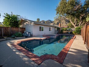 1306 Meadowbrook Rd in Ojai, CA - Building Photo - Building Photo