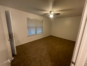1111 Donna dr in Whitehouse, TX - Building Photo - Building Photo