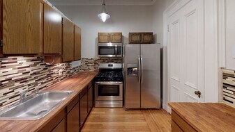 542 Chapel St in New Haven, CT - Building Photo
