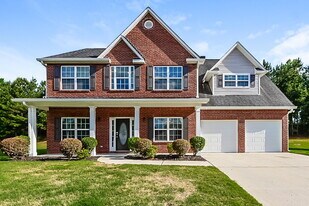 308 Sunderland Way in Stockbridge, GA - Building Photo