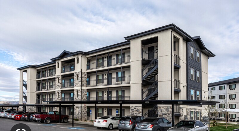 1700 Sandhill Rd in Orem, UT - Building Photo