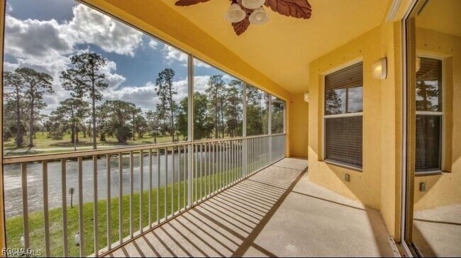 15250 Riverbend Blvd in North Fort Myers, FL - Building Photo - Building Photo