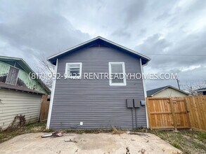 1211 12th St in Galena Park, TX - Building Photo - Building Photo